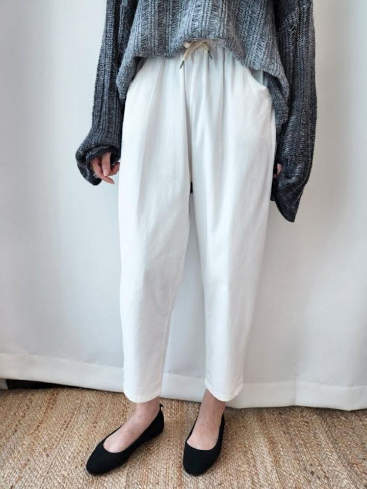 ドロストテーパードパンツ・p003730 レディース 【pt】パンツ ロング丈 単色 無地 シンプル ベーシック カジュアル ラフ ゆったり 楽ちん テーパード ドロスト 長ズボン ズボン 春 夏 秋 冬 韓国ファッション MKT
