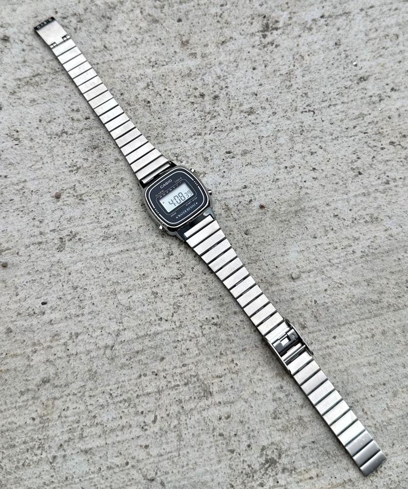 【CASIO】LA670WA-1A2JF