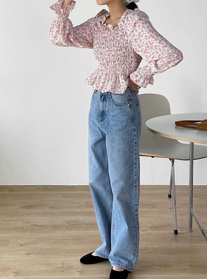 シャーリングクロップド花柄ブラウス・t00311 レディース 【bl】 韓国ファッション トップス ブラウス スクエアネック長袖 パフスリーブ フリルヘム ペプラム シャーリング クロップド ショートパンツ フレア 花柄 フラワー 春 カジュアル