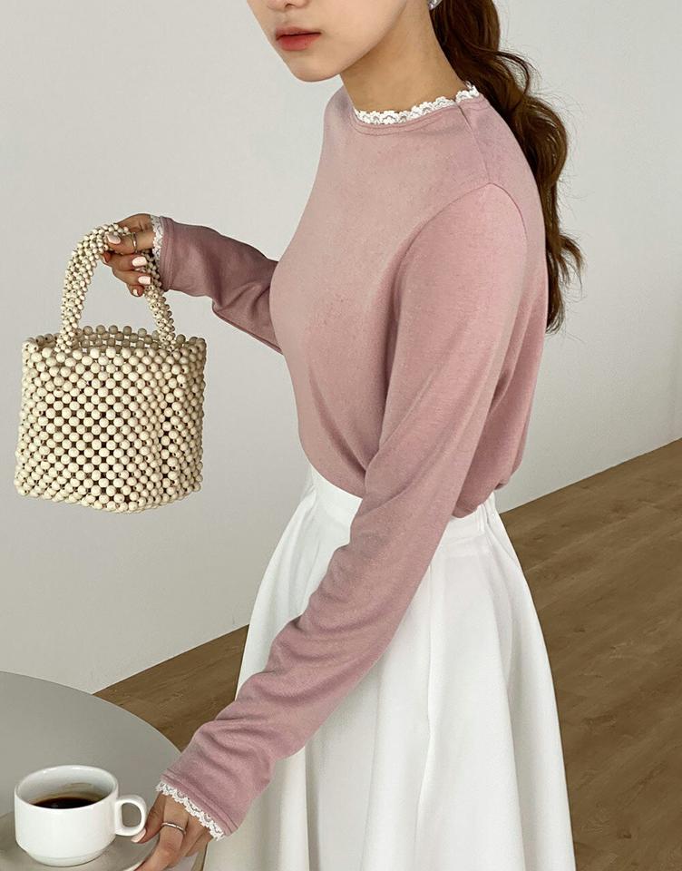 レースヘム長袖Tシャツ・b00310 レディース 【tops】 韓国ファッション トップス Tシャツ ラウンドネック レースヘム 長袖 セミクロップド レーヨン混 ナチュラルライン 伸縮 無地 シンプル ガーリー キュート 春 カジュアル