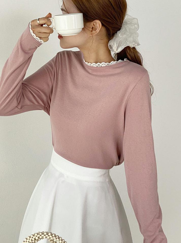 レースヘム長袖Tシャツ・b00310 レディース 【tops】 韓国ファッション トップス Tシャツ ラウンドネック レースヘム 長袖 セミクロップド レーヨン混 ナチュラルライン 伸縮 無地 シンプル ガーリー キュート 春 カジュアル