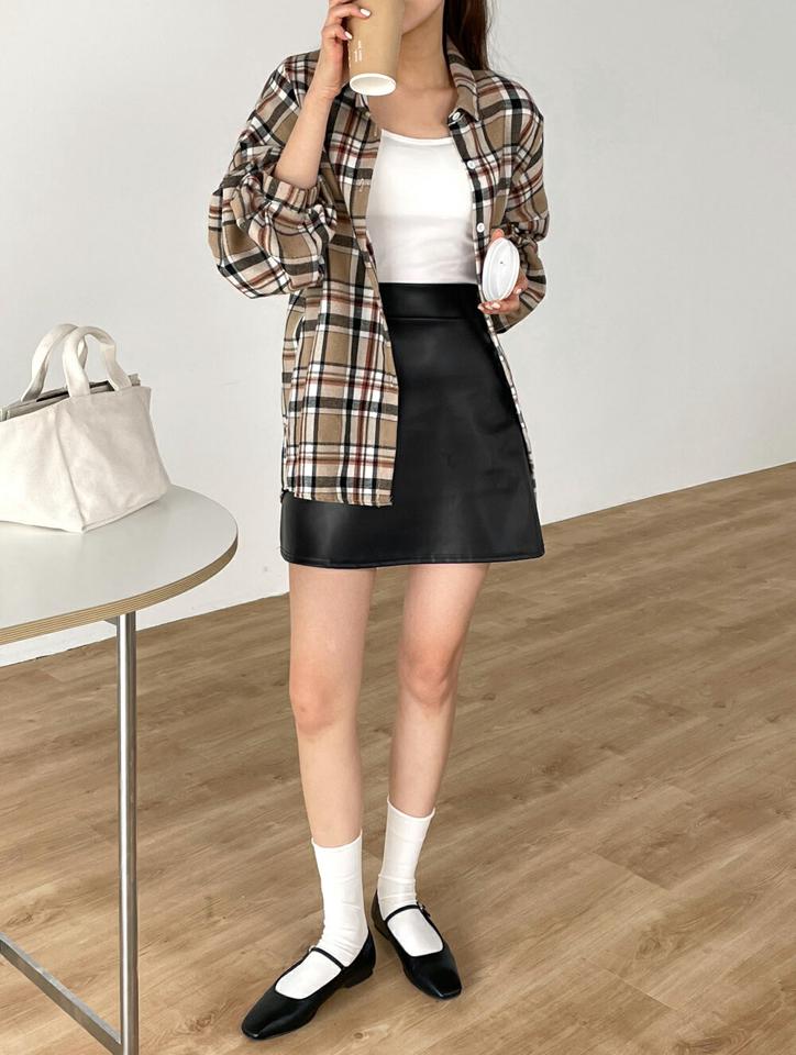 オーバーサイズチェックシャツ・t00300 レディース 【tops】 韓国ファッション トップス シャツ オーバー ルーズ チェック 柄 カラーネック ギャザー バックラウンドヘム ベーシック 着回し 春 お出かけ カジュアル