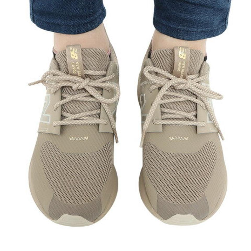 【6/5 24h限定 エントリー＆対象4店舗買い回りで最大P10倍！】ニューバランス（new balance）（メンズ、レディース）スニーカー ダイナソフト 900 v1 ベージュ UA900DC12E スポーツ シューズ タウン ウォーキング 防汚