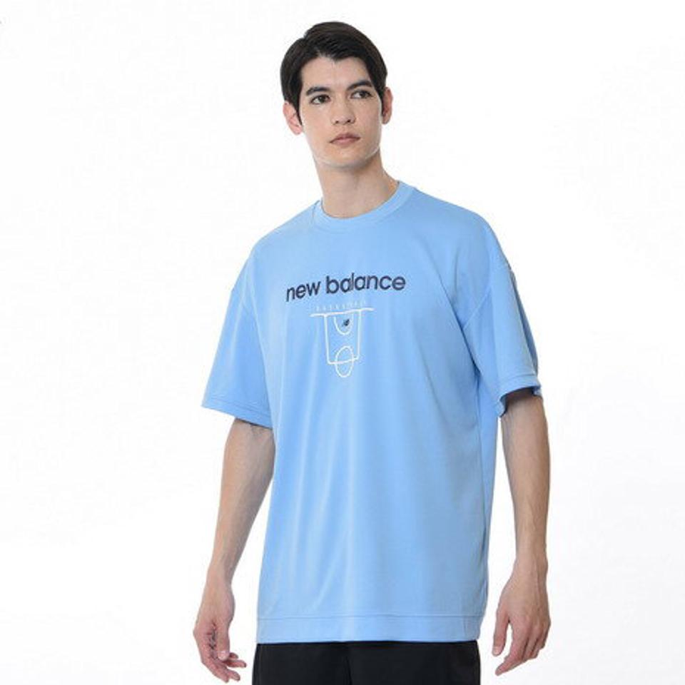 ニューバランス（new balance）（メンズ、レディース）バスケットボールウェア Court Graphic Tシャツ AMT35064BLZ