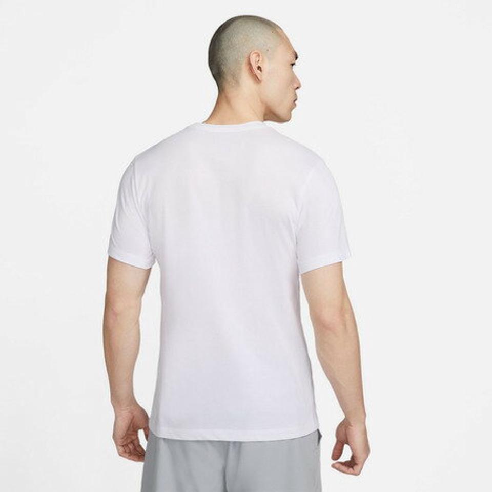 ナイキ（NIKE）（メンズ）半袖Tシャツ メンズ 速乾 ドライフィット トレーニング Tシャツ FD0143-100