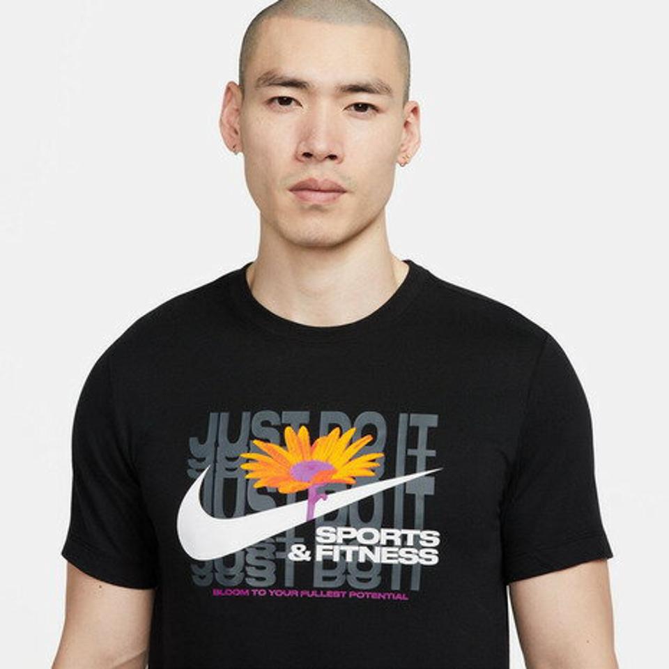 ナイキ（NIKE）（メンズ）半袖Tシャツ メンズ 速乾ドライフィット トレーニング Tシャツ FD0143-010