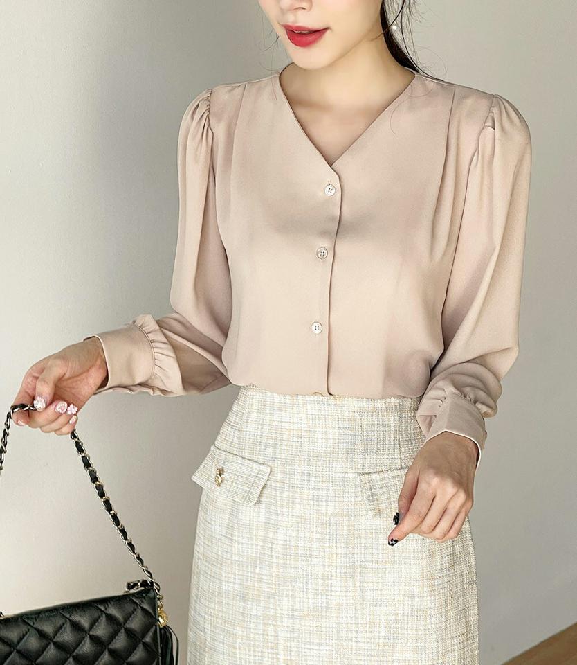 Vネックボタンパフブラウス・b00517 レディース 【bl】 韓国ファッション トップス ブラウス Vネック 長袖 パフスリーブ セミクロップド フロントボタン ゆったり 無地 オフィスカジュアル シンプル 大人 デイリー 春 夏 カジュアル