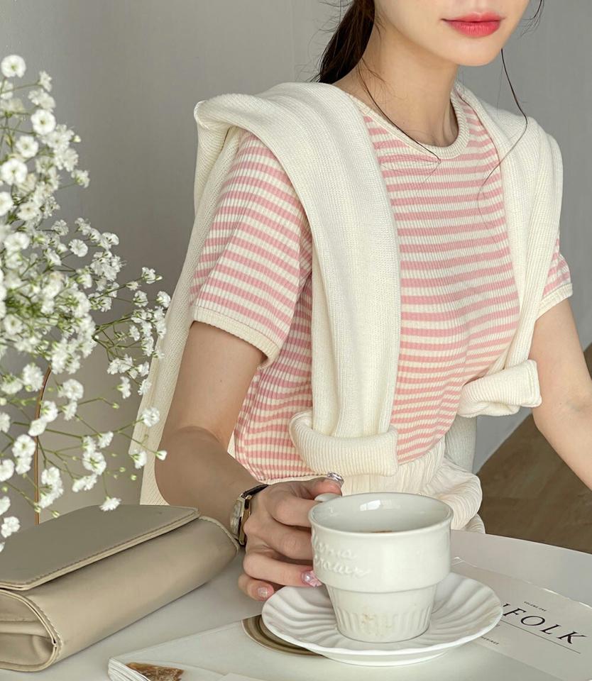 リブボーダー半袖Tシャツ・t00500 レディース 【tops】 韓国ファッション トップス Tシャツ ラウンドネック 半袖 クロップド リブ ボーダー コットン混 スリムフィット 細身 大人カジュアル デイリー シンプル 春 夏 カジュアル