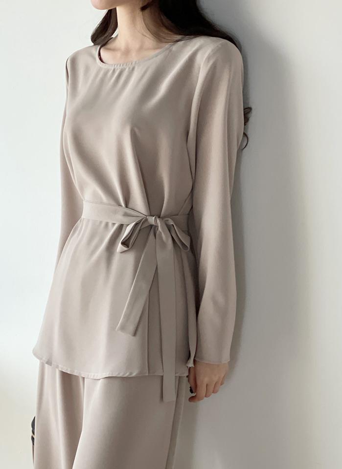 ストラップ付ブラウス&パンツSET・t00533 レディース 【pt】 韓国ファッション セットアップ ブラウス ラウンドネック 長袖 ゆったり ストラップ付 コットン混 パンツ ロング丈 ワイド 無地 モード 大人 お出かけ 春 夏 カジュアル