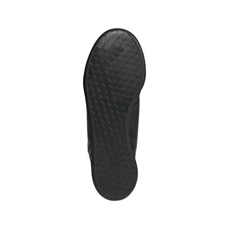 【20％OFFクーポン！3/26まで】アディダス（adidas）（メンズ）スニーカー スポーツシューズ コアブラック Roguera EG2659 スポーツシューズ