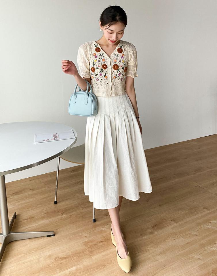 花柄刺繍クロシェカーディガン・t00359 レディース 【cd】 韓国ファッション カーディガン Vネック 半袖 パフスリーブ クロップド クロシェ 花柄刺? 刺? フラワー 花柄 スリムフィット 細身 キュート ガーリー デイリー お出かけ 春 夏 カジュアル