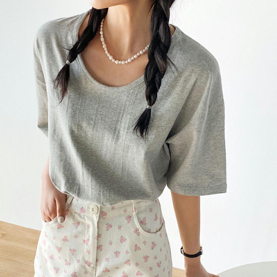 ディープスリットボクシーTシャツ・t72031 レディース 【tops】 韓国ファッション トップス Tシャツ ラウンドネック 半袖 ディープスリット ボクシー ルーズフィット ゆったり コットン混 無地 シンプル ベーシック デイリー 春 夏 カジュアル