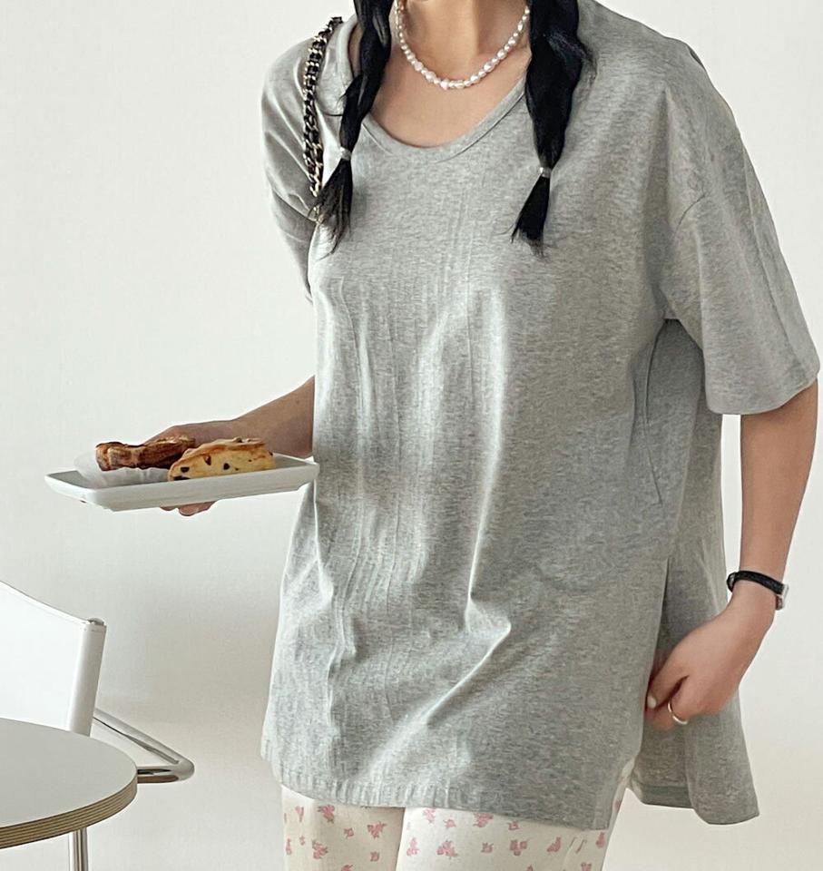 ディープスリットボクシーTシャツ・t72031 レディース 【tops】 韓国ファッション トップス Tシャツ ラウンドネック 半袖 ディープスリット ボクシー ルーズフィット ゆったり コットン混 無地 シンプル ベーシック デイリー 春 夏 カジュアル