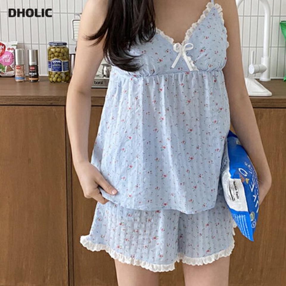 レース花柄カップキャミパジャマSET・p003957 レディース 【uw】パジャマ セット set セットアップ 2点 キャミソール トップス Vネック 鎖骨 デコルテ 柄 模様 花柄 カップ付き ショート丈 パンツ レース 春 夏 キュート 韓国ファッション MKT