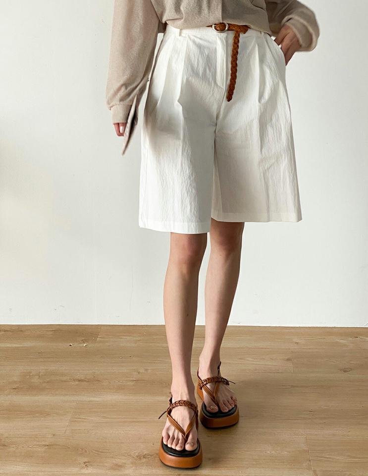 ツータックハーフパンツ・t00482 レディース 【pt】 韓国ファッション ボトムス パンツ ハーフパンツ 肘丈 ハイウエスト ツータック ワイド ストレート コットン混 ナイロン混 無地 シンプル デイリー ベーシック 春 夏 カジュアル