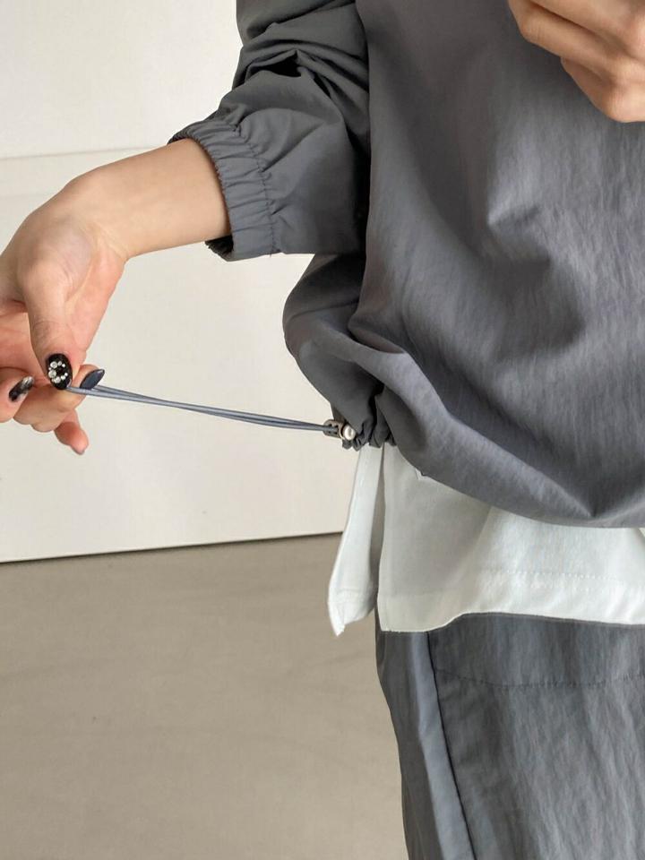 【マラソン特価】ナイロンドロストプルオーバー&ジョガーパンツSET・p004091 レディース 【pt】セットアップ セット setup トップス プルオーバー 長袖 単色 無地 シンプル ベーシック ナイロン ドロスト パンツ ロング丈 秋 冬 ストリート 韓国ファッション MKT セール