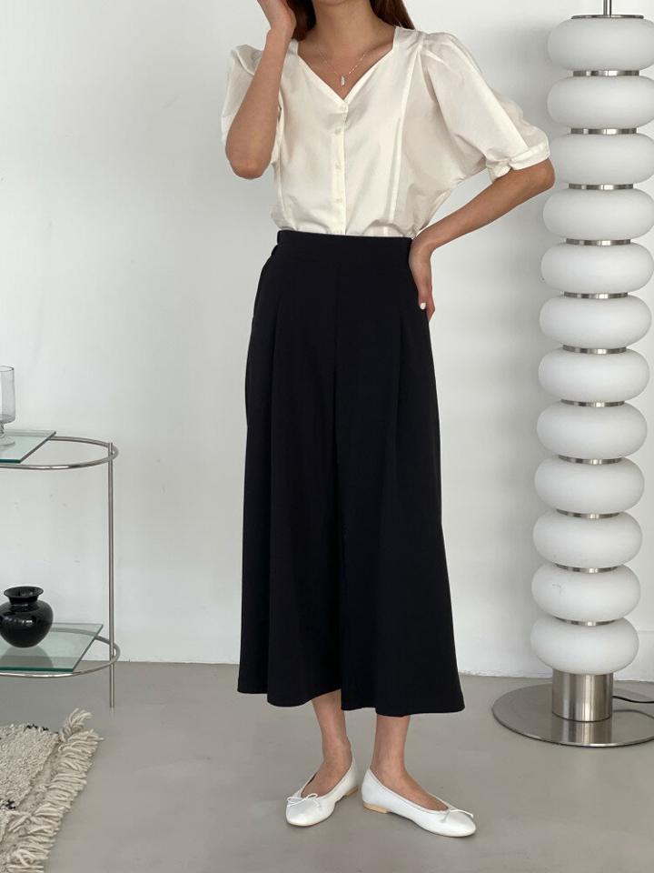 バックゴムクロップドタックパンツ・p004021 レディース 【pt】パンツ ロング丈 ウエストゴム 単色 無地 シンプル ベーシック クロップド丈 タック 春 夏 楽ちん カジュアル ラフ ワイド 韓国ファッション MKT