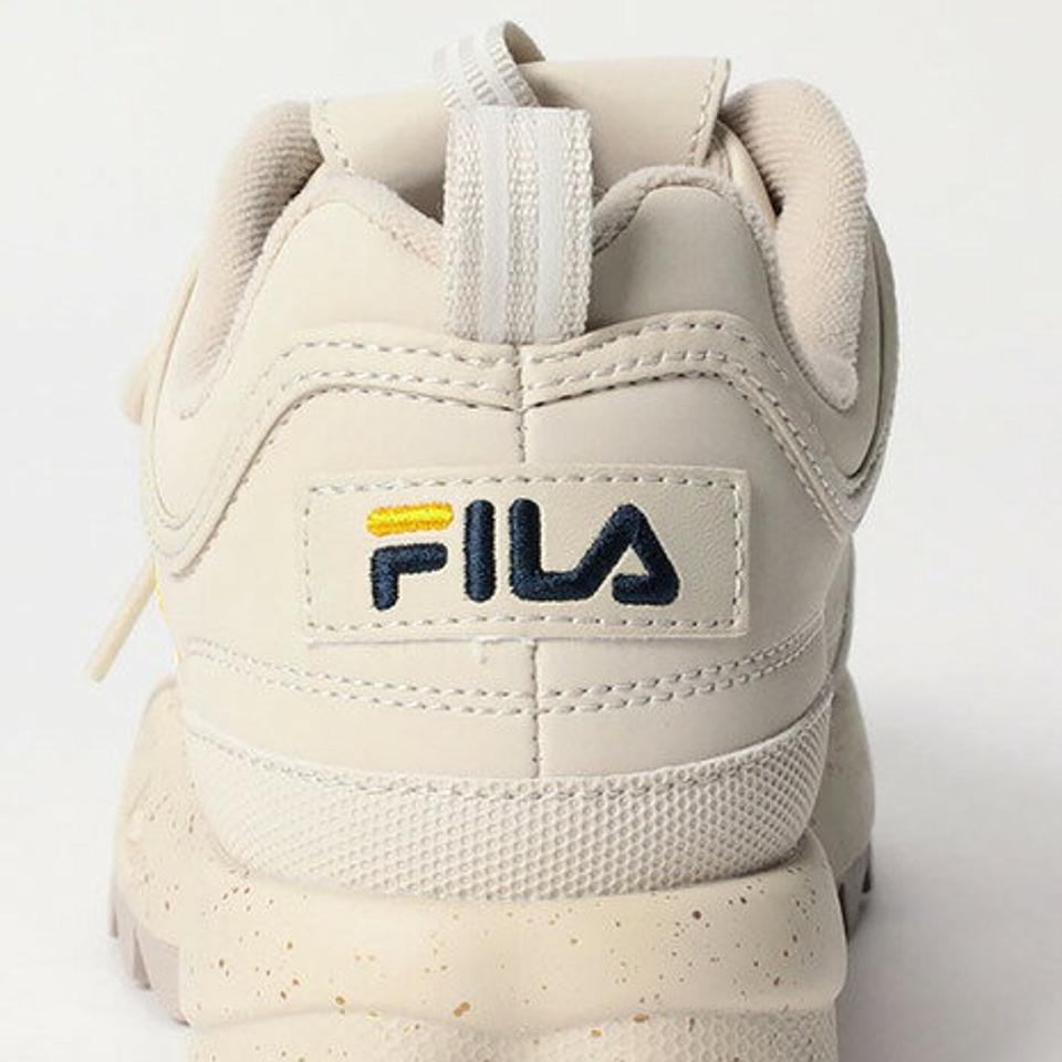 フィラ（FILA）（レディース）カジュアルシューズ ディスラプター2 スプラッシュ ベージュ USS23009-922 スニーカー 厚底 タウン 日常履き デイリーユース