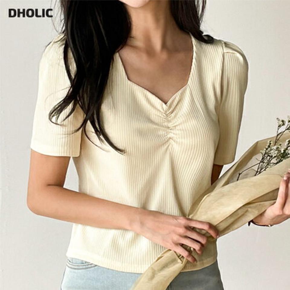 ハートネックシャーリングTシャツ・t00373 レディース 【tops】 韓国ファッション トップス Tシャツ ハートネック 半袖 クロップド ショート丈 シャーリング リブ スリムフィット 細身 無地 パステル シンプル 大人 デイリー 春 夏 カジュアル