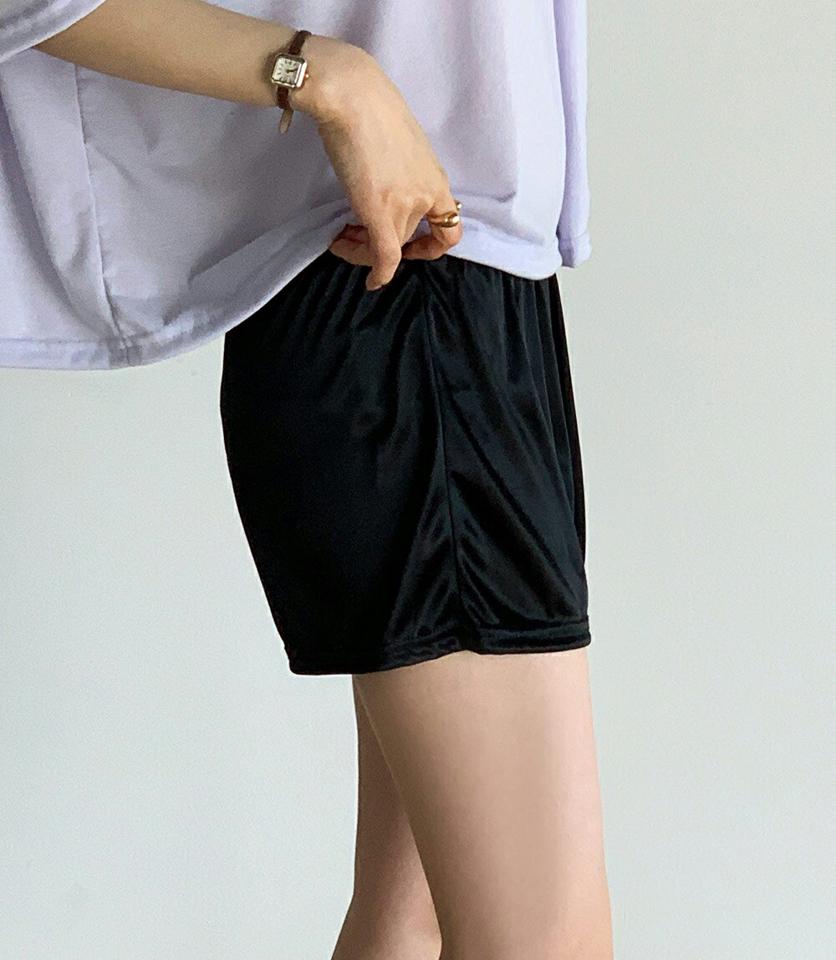 シルキーインナーパンツ・t00647 レディース 【uw】 韓国ファッション インナーパンツ インナー アンダーウェア 偽パン ショート丈 3分丈 ウエストゴム ワイド ゆったり 無地 シンプル 透け防止 デイリー カジュアル