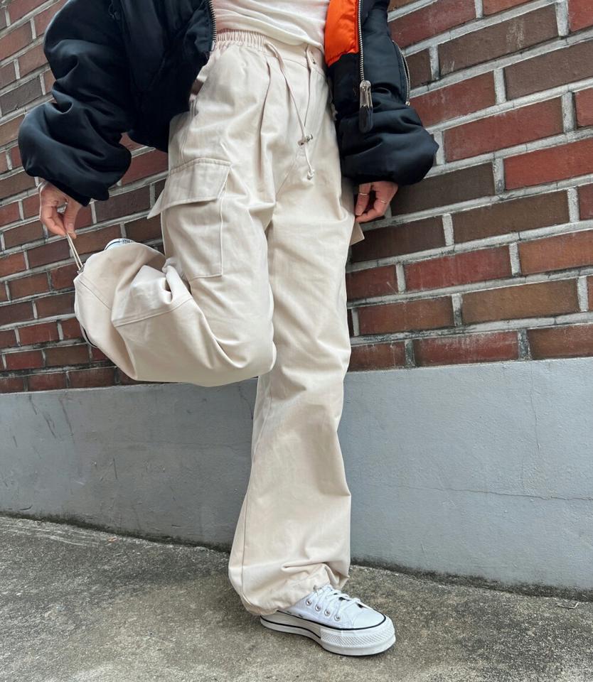 テンセル混ドロストカーゴパンツ・p004136 レディース 【pt】パンツ ロング丈 単色 無地 シンプル ベーシック テンセル混 ドロスト カーゴ ワイド 春 夏 秋 冬 カジュアル ラフ ゆったり 楽ちん 韓国ファッション MKT