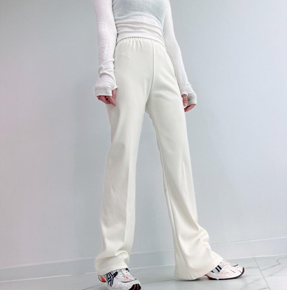 イージーフレアパンツ・p004130 レディース 【pt】パンツ ロング丈 単色 無地 シンプル ベーシック イージー ウエストゴム フレア 春 夏 秋 冬 カジュアル ラフ ゆったり 楽ちん ストリート 韓国ファッション MKT
