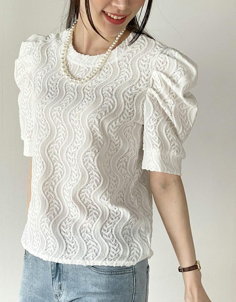 フェイクパールネックレス付パターンブラウス・b00419 レディース 【bl】 韓国ファッション トップス ブラウス ラウンドネック 半袖 肩タック パフスリーブパール調ネックレス ウェーブ リーフパターン アンバランスヘム 大人 春 夏 カジュアル