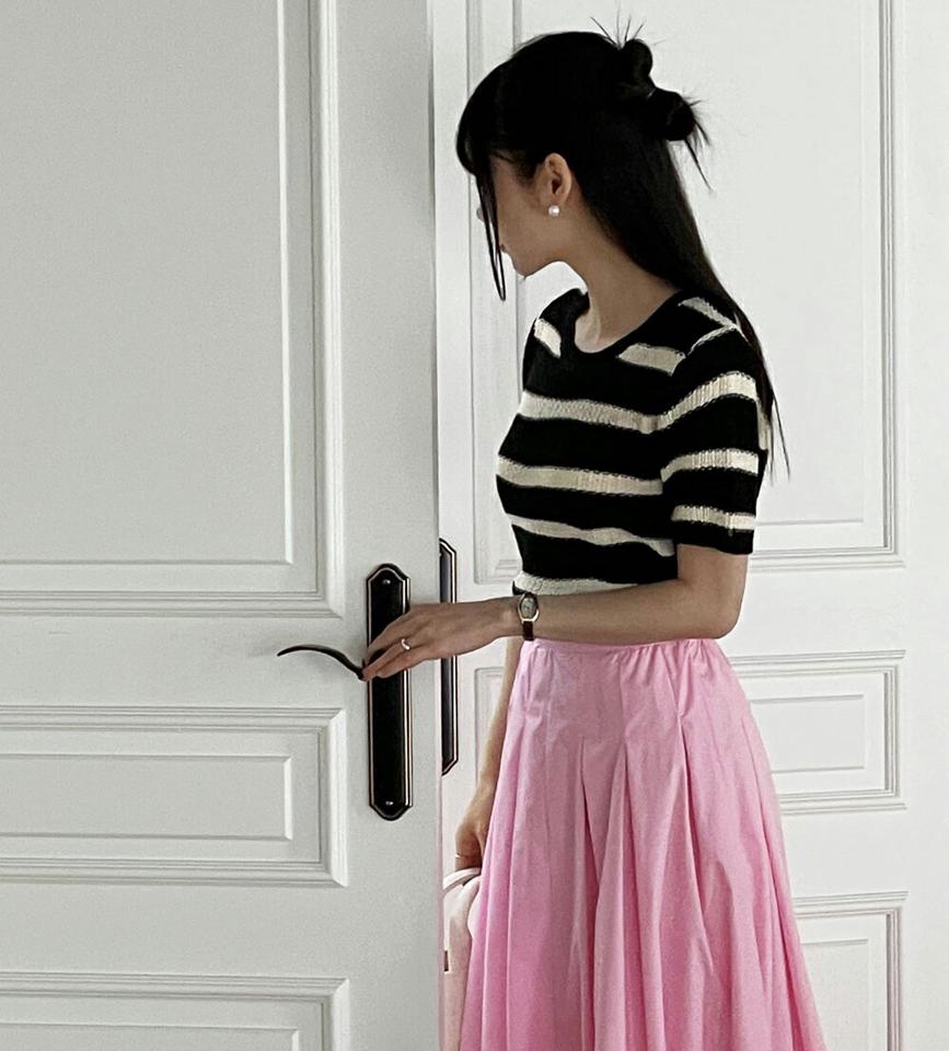 ボーダーラウンド半袖ニット・b00408 レディース 【tops】 韓国ファッション トップス ニット ラウンドネック 半袖 クロップド ボーダー アクリル混 リブヘム ナチュラルライン シンプル ベーシック デイリー 春 夏 カジュアル