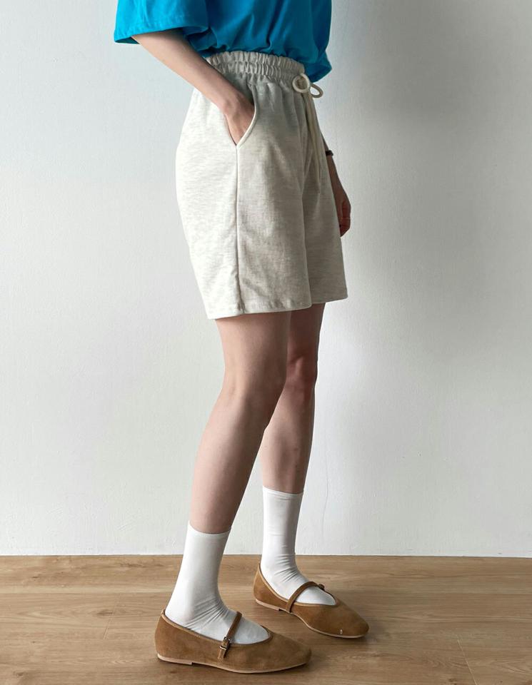 ストリング付スウェットハーフパンツ・t00434 レディース 【pt】 韓国ファッション ボトムス パンツ ショート丈 ハーフパンツ ハイウエスト ストリング付 スウェット コットン ワイド 無地 シンプル ベーシック デイリー 春 夏 カジュアル