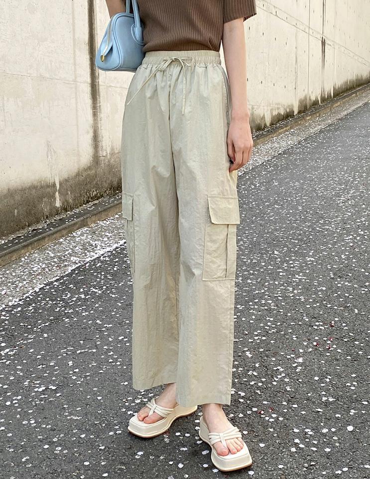 ストリング付カーゴワイドパンツ・b00610 レディース 【pt】 韓国ファッション ボトムス パンツ ロング丈 ハイウエイ ストリング リボン カーゴポケット カーゴパンツ ワイド ストレート 無地 シンプル デイリー 春 夏 カジュアル