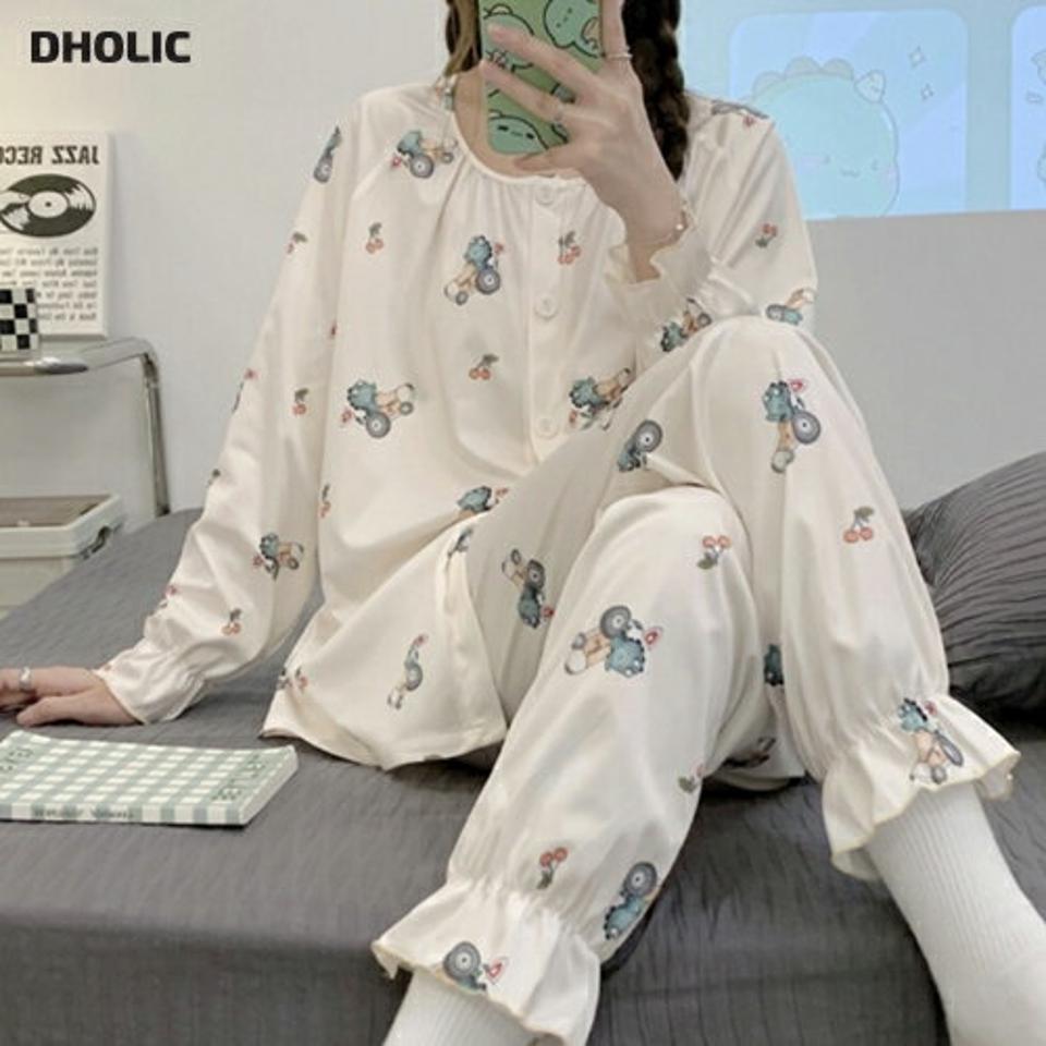 ダイナソープリントパジャマSET・p004331 レディース 【uw】パジャマ セット 2点 トップス Tシャツ 長袖 柄 模様 キャラクター パンツ ロング丈 部屋着 ナイトウェア ルームウェア 秋 冬 かわいい 可愛い キュート ラブリー 韓国ファッション MKT