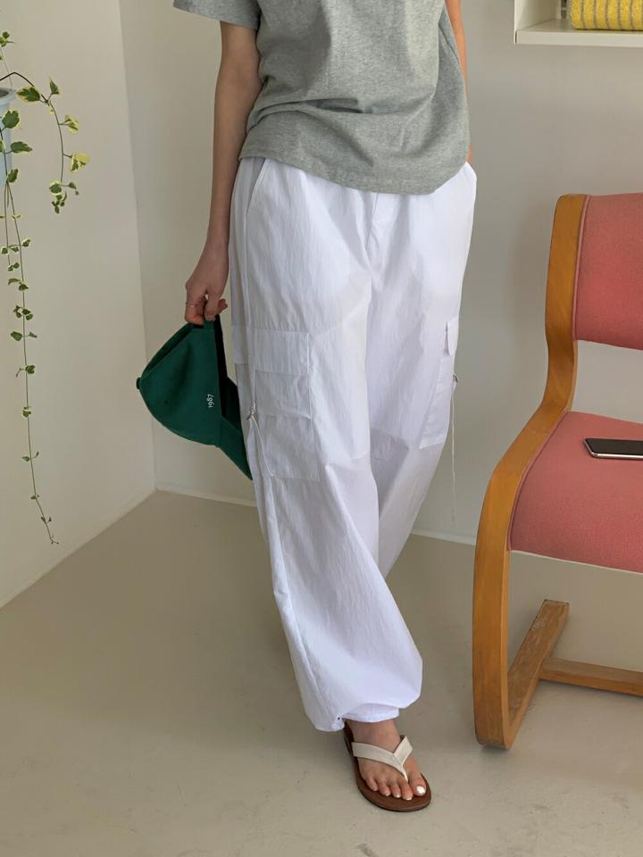 2WAYカーゴワイドパンツ・p004291 レディース 【pt】パンツ ロング丈 単色 無地 シンプル ベーシック 2WAY カーゴ ストレート ジョガー ドローコード 春 夏 カラーパンツ パステル カジュアル ラフ ストリート 韓国ファッション MKT