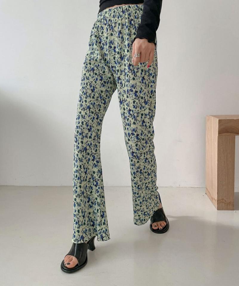 【マラソン特価】ペイズリー花柄プリーツフレアパンツ・p004429 レディース 【pt】パンツ ロング丈 柄 模様 フレア プリーツ ペイズリー 総柄 ウエストゴム 楽ちん 春 夏 秋 かわいい 可愛い 韓国ファッション MKT セール