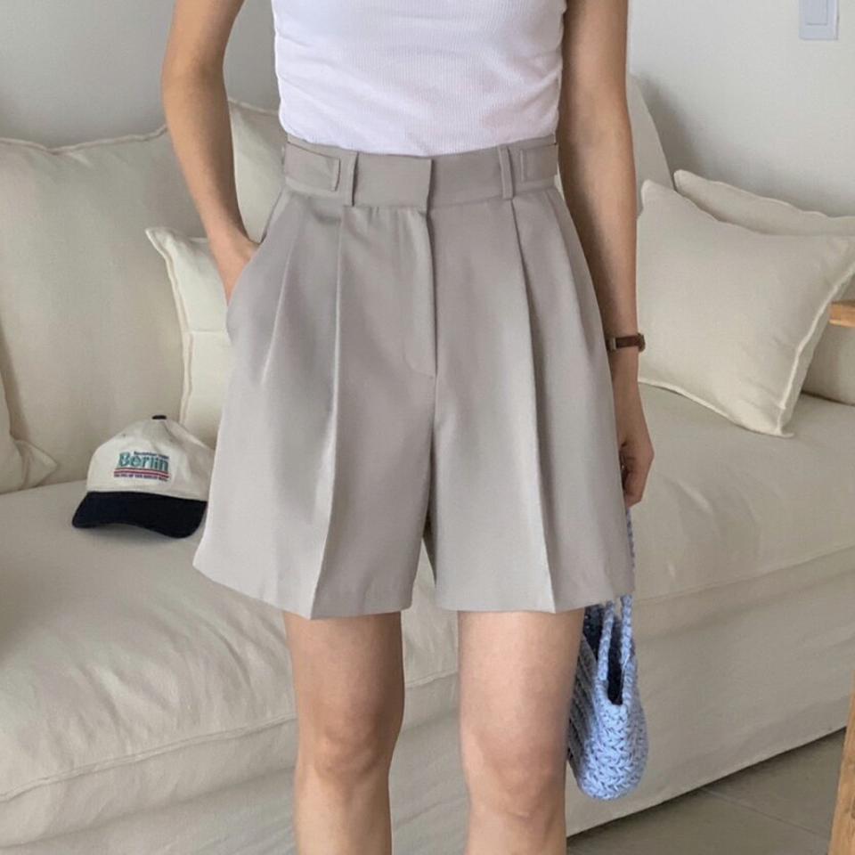 サイドボタンハーフスラックス・p004334 レディース 【pt】パンツ ショート丈 単色 無地 シンプル ベーシック タック ハーフ丈 ハーフパンツ ショートパンツ 春 夏 カジュアル ラフ 韓国ファッション MKT