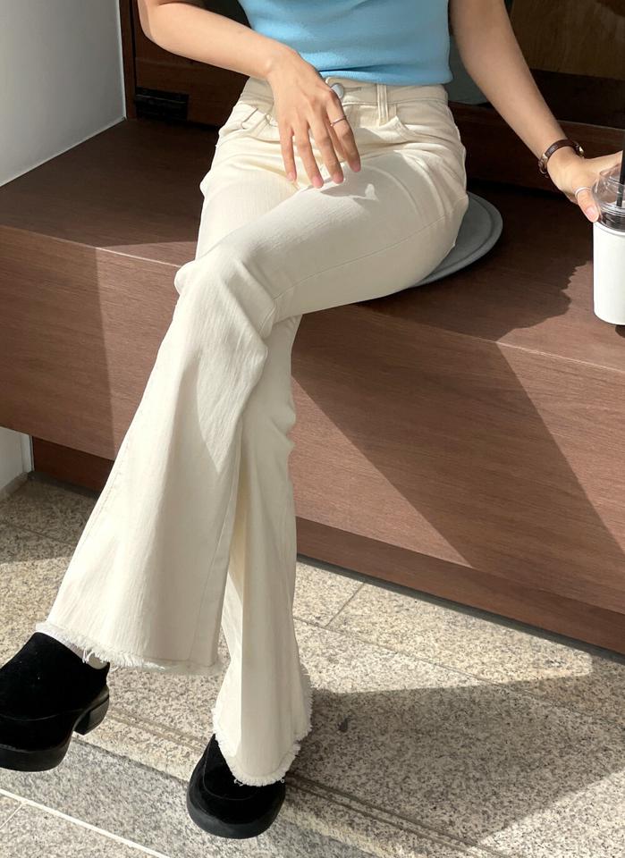 カットオフフレアパンツ・b72190 レディース 【pt】 韓国ファッション ボトムス パンツ ロング丈 フルレングス ハイウエスト フレイド 切りっぱなし フレア スリムフィット 細身 コットン 無地 レトロ ストリート 春 夏 カジュアル