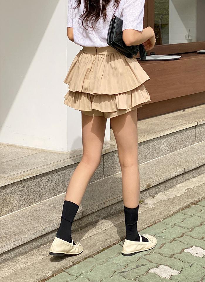 プリーツティアードスカートパンツ・b72189 レディース 【pt】 韓国ファッション ボトムス パンツ スカートパンツ キュロット ミニ丈 ハイウエスト ウエストゴム ティアード プリーツ ボリューム 台形 無地 ガーリー キュート 春 夏 カジュアル