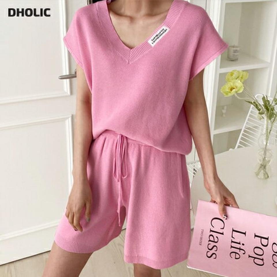 パッチフレンチスリーブニット&ハーフパンツSET・p004556 レディース 【pt】セットアップ セット setup トップス ニット 半袖 単色 ロゴ パッチ Vネック 鎖骨 デコルテ パンツ ショート丈 ハーフ丈 春 夏 サマーニット 韓国ファッション MKT