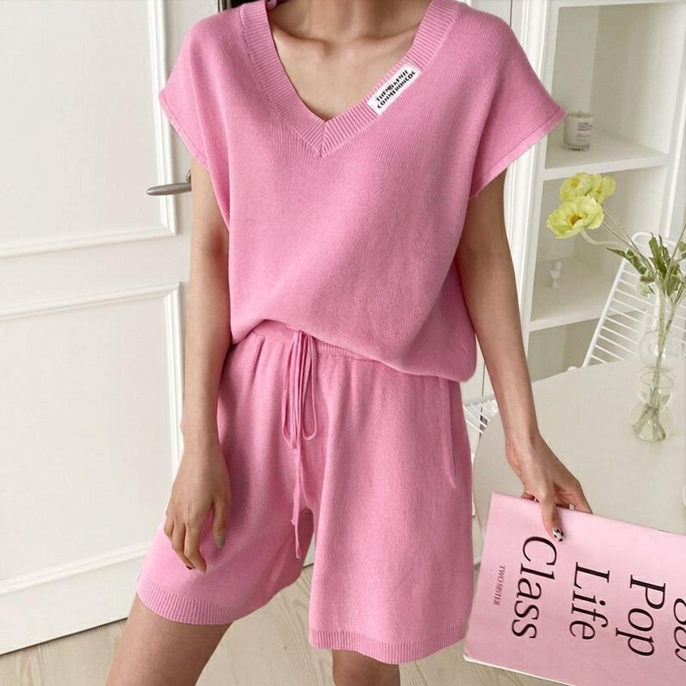 パッチフレンチスリーブニット&ハーフパンツSET・p004556 レディース 【pt】セットアップ セット setup トップス ニット 半袖 単色 ロゴ パッチ Vネック 鎖骨 デコルテ パンツ ショート丈 ハーフ丈 春 夏 サマーニット 韓国ファッション MKT