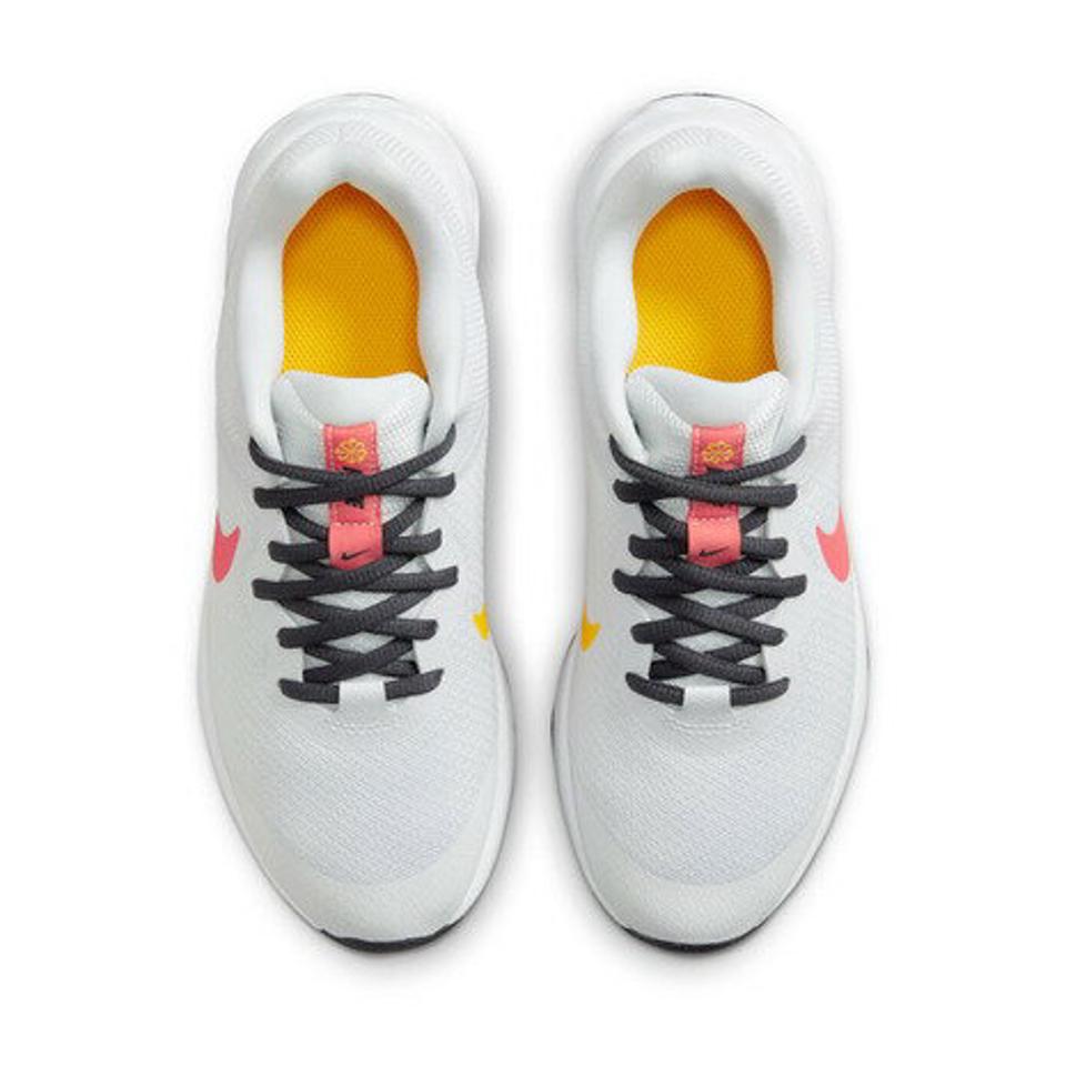 ナイキ（NIKE）（キッズ）ジュニアスポーツシューズ レボリューション 6 NN GS ホワイト ピンク DD1096-101 スニーカー 軽量 通気性 クッション性