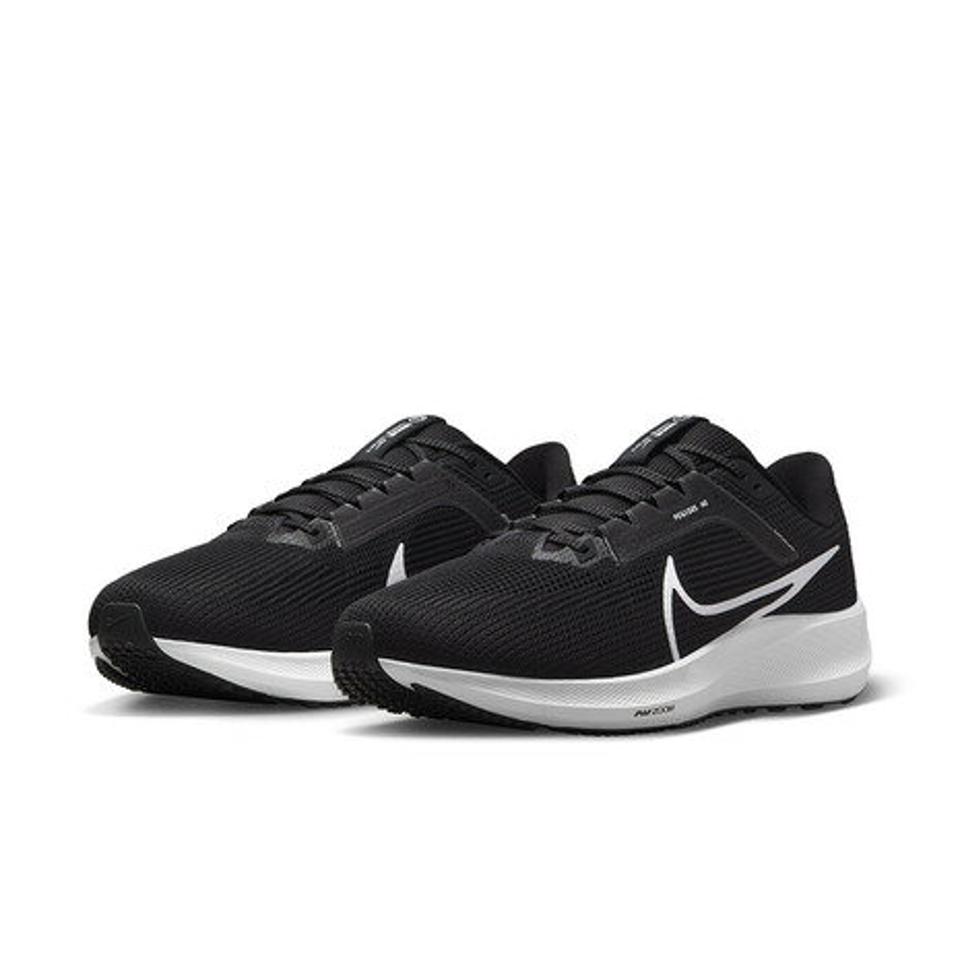 ナイキ（NIKE）（メンズ）ランニングシューズ エア ズーム ペガサス 40 エクストラワイド ブラック DV7480-001 スニーカー トレーニング ジョギング 軽量