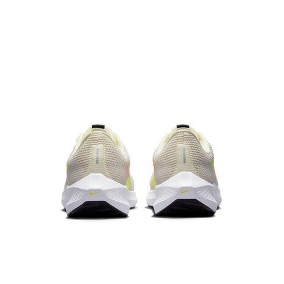 ナイキ（NIKE）（メンズ）ランニングシューズ ジョギングシューズ エア ズーム ペガサス 40 DV3853-101