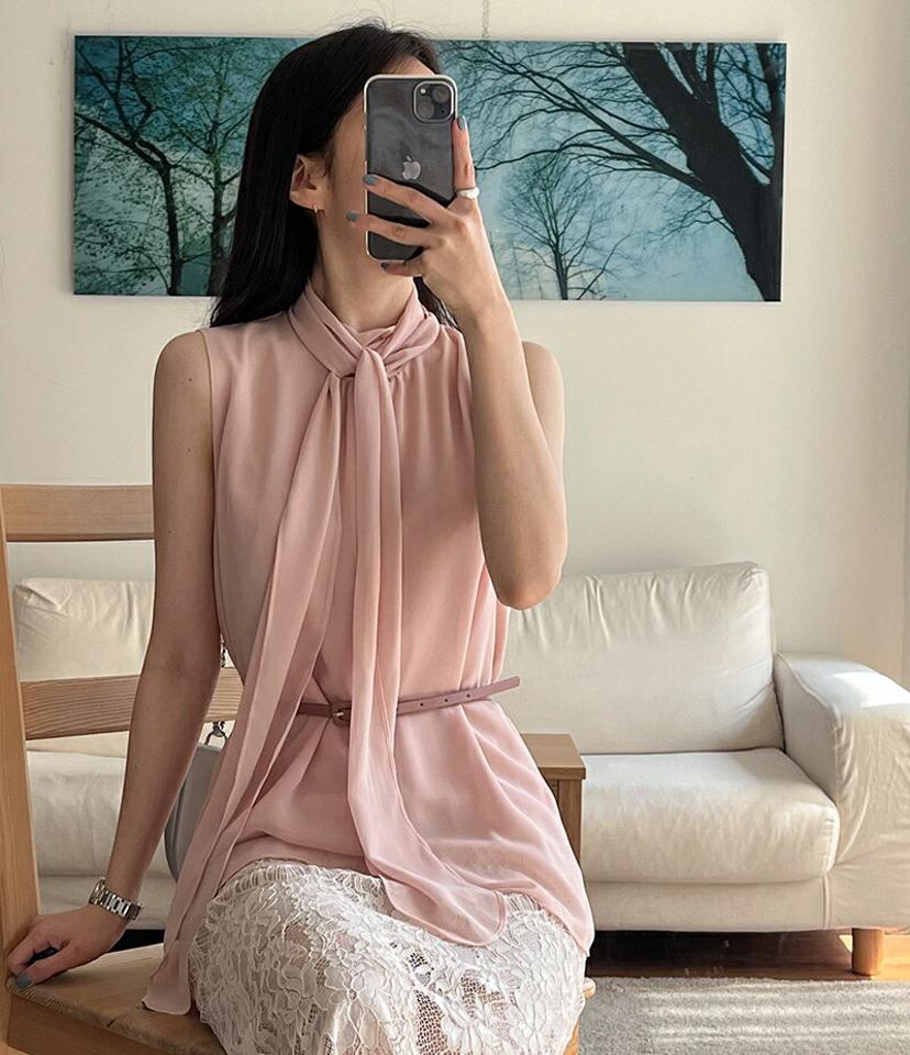 ギャザーリボンシフォンノースリーブ・p004760 レディース 【tops】ノースリーブ スリーブレス トップス 単色 無地 シンプル ベーシック ギャザー ハイネック シフォン お腹カバー 春 夏 パステル フェミニン 上品 韓国ファッション MKT