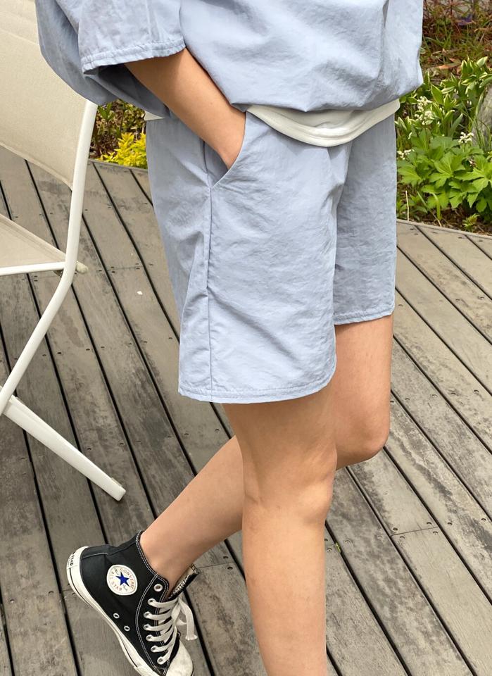 ナイロン2WAYプルオーバー&ショートパンツSET・t00482 レディース 【pt】 韓国ファッション セットアップ プルオーバー ハーフジップ 2WAY 半袖 ゆったり ウエストゴム ナイロン パンツ ショート ワイド 無地 スポーティー 春 夏 カジュアル