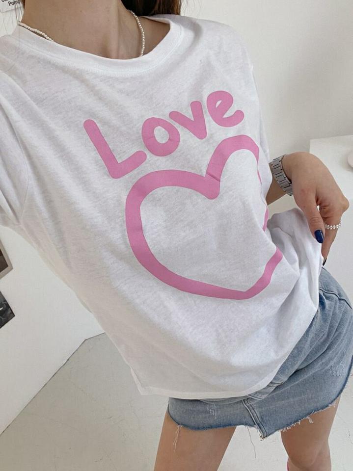 LOVEハート半袖Tシャツ・p004731 レディース 【tops】 韓国ファッション トップス Tシャツ ラウンドネック 半袖 LOVE 英字 プリント ハート ナチュラルライン コットン 綿100 シンプル デイリー ベーシック 春 夏 カジュアル MKT