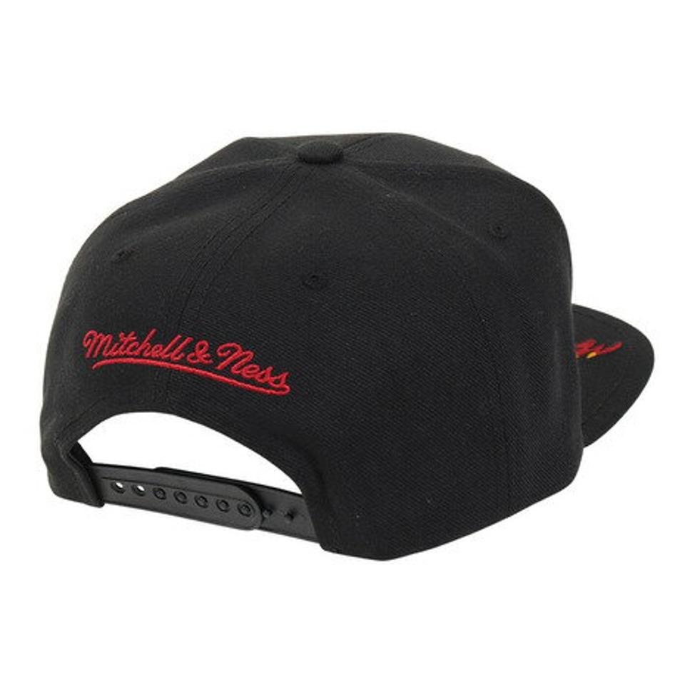 ミッチェルアンドネス（Mitchell&Ness）（メンズ）キャップ FRONT LOADED スナップバック Miami Heat HHSS2997-MHEYYPPPBLCK