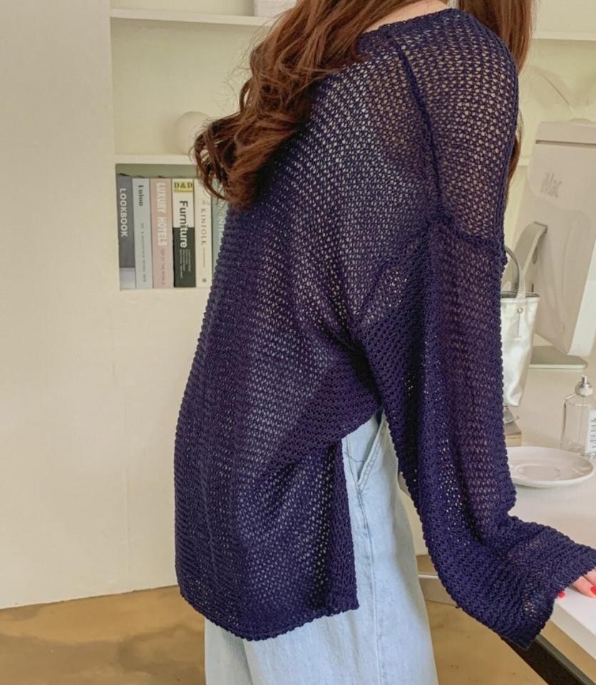 シアーVネックニット・p004711 レディース 【tops】 韓国ファッション トップス ニット Vネック 長袖 ミドル丈 ドロップショルダー サイドスリット ルーズフィット シアー 透け感 無地 フェミニン デイリー 春 夏 カジュアル MKT