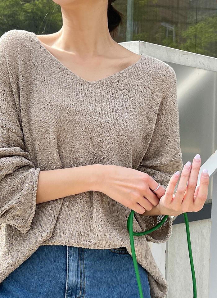 Vネックルーズロールニット・t01112 レディース 【tops】 韓国ファッション トップス ニット Vネック 長袖 ドロップショルダー 股丈 アクリル ルーズフィット ゆったり 無地 カラバリ パステル シンプル デイリー 春 夏 秋 カジュアル