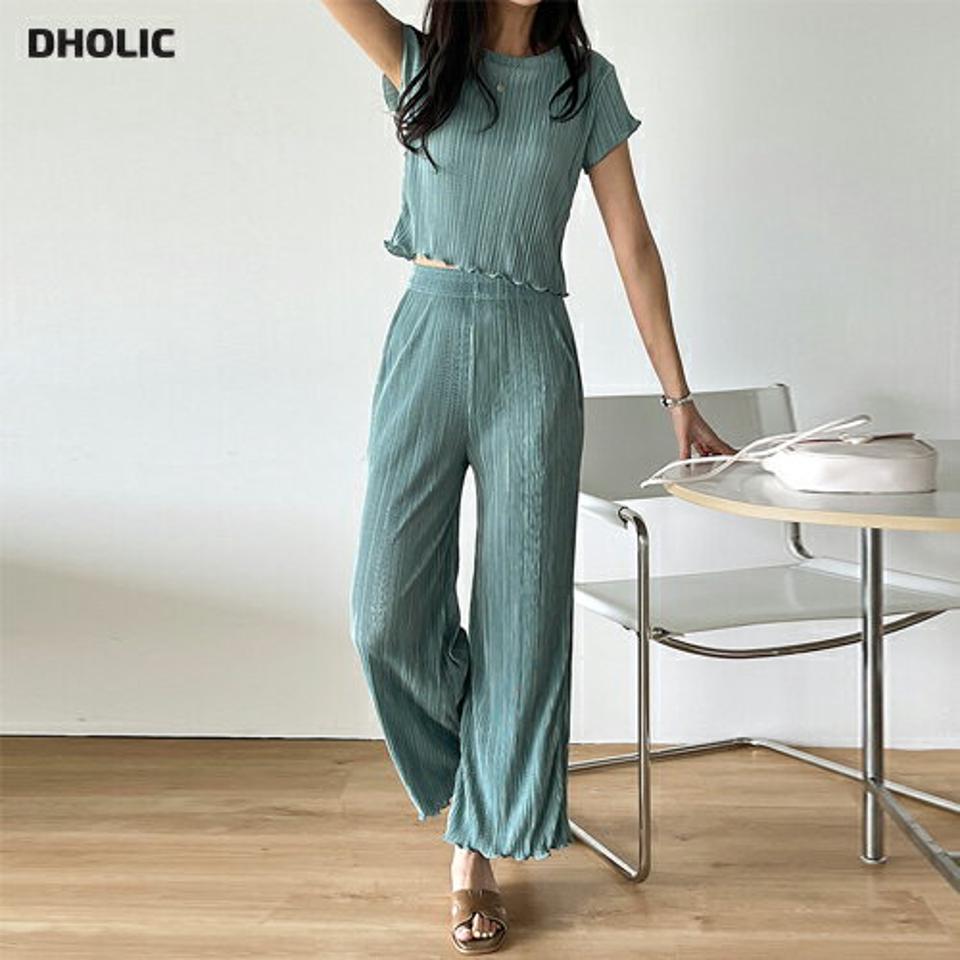 プリーツ半袖Tシャツ&パンツSET・t01124 レディース 【pt】 韓国ファッション セットアップ Tシャツ ラウンドネック 半袖 メロウヘム プリーツ スリムフィット パンツ ロング丈 ハイウエスト イージー ワイド 無地 キュート 春 夏 カジュアル