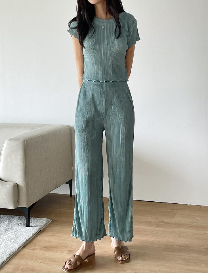 プリーツ半袖Tシャツ&パンツSET・t01124 レディース 【pt】 韓国ファッション セットアップ Tシャツ ラウンドネック 半袖 メロウヘム プリーツ スリムフィット パンツ ロング丈 ハイウエスト イージー ワイド 無地 キュート 春 夏 カジュアル