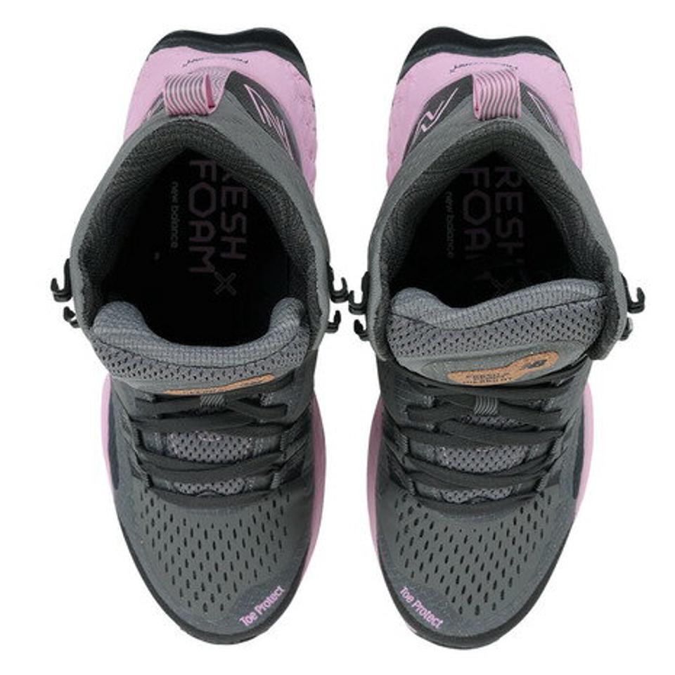 ニューバランス（new balance）（レディース）カジュアルシューズ フレッシュフォーム X ヒエロ Mid-Cut CG グレー ピンク WTHIMCCGD スニーカー トレイルラン